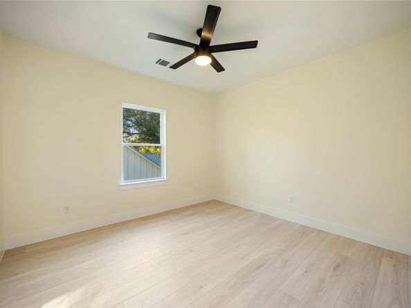 7129 England Street, Houston TX 77021