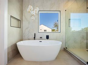 7129 England Street, Houston TX 77021