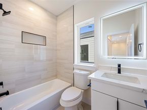 7129 England Street, Houston TX 77021