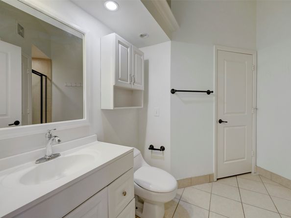 2203 Dorrington Street 406, Houston TX 77030