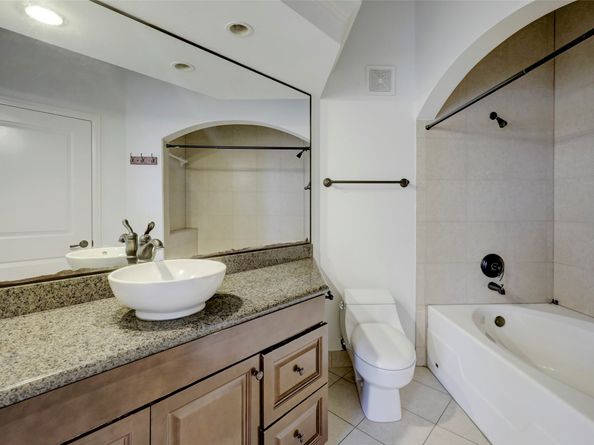 2203 Dorrington Street 406, Houston TX 77030