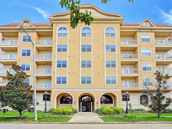 2203 Dorrington Street 406, Houston TX 77030