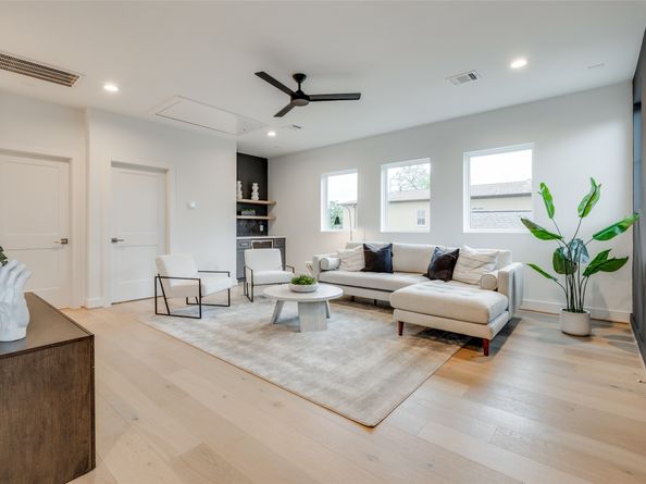 2715 BEAUCHAMP Street, Houston TX 77009