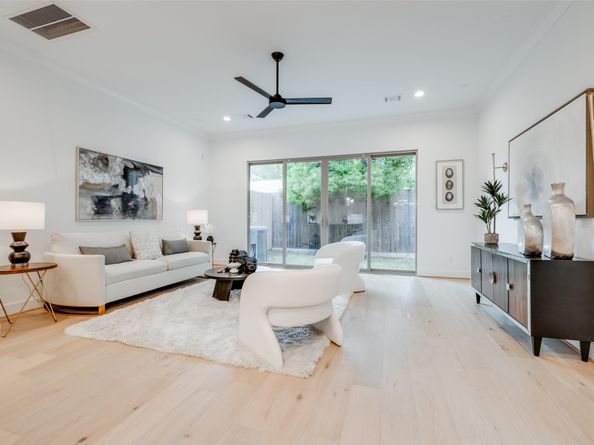 2715 BEAUCHAMP Street, Houston TX 77009