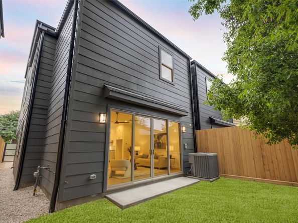 2715 BEAUCHAMP Street, Houston TX 77009