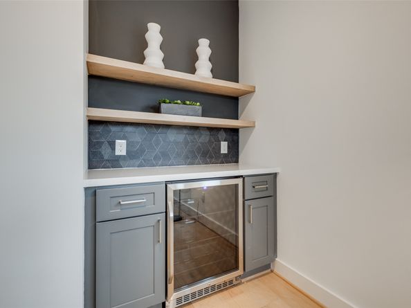 2715 BEAUCHAMP Street, Houston TX 77009