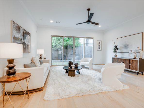 2715 BEAUCHAMP Street, Houston TX 77009