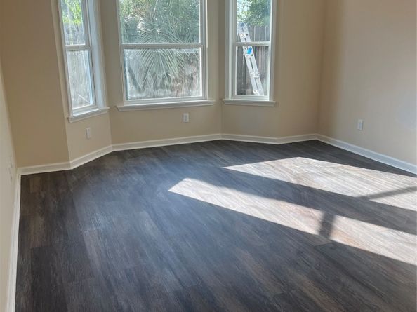 8023 Carmel Circle, Houston TX 77095