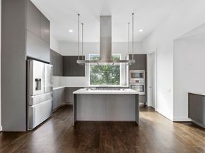 2851 Decker Place, Houston TX 77003