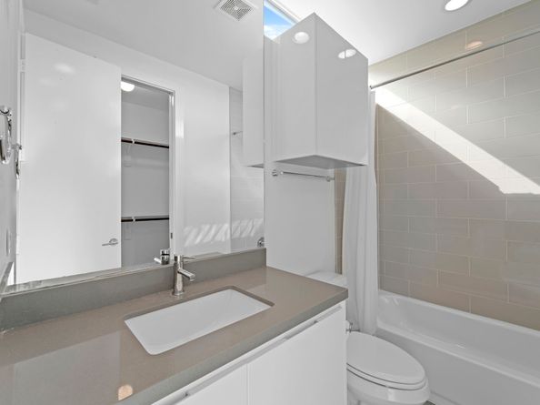 2851 Decker Place, Houston TX 77003