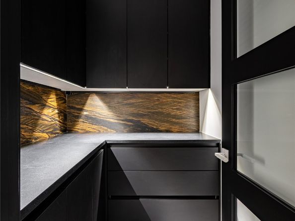 49 Briar Hollow Lane 1904, Houston TX 77027