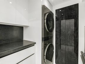 49 Briar Hollow Lane 1904, Houston TX 77027