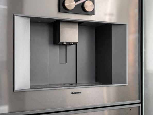 49 Briar Hollow Lane 1904, Houston TX 77027