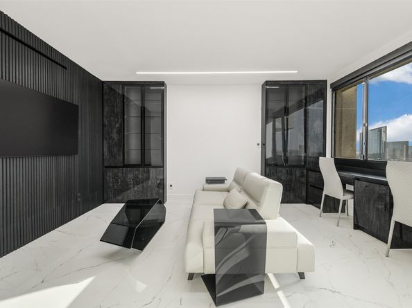 49 Briar Hollow Lane 1904, Houston TX 77027