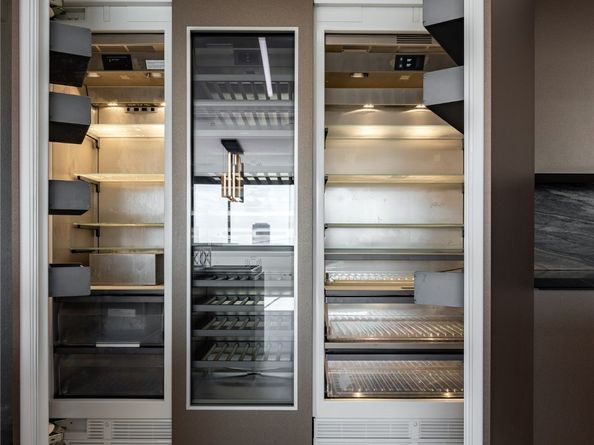 49 Briar Hollow Lane 1904, Houston TX 77027