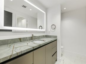 49 Briar Hollow Lane 1904, Houston TX 77027