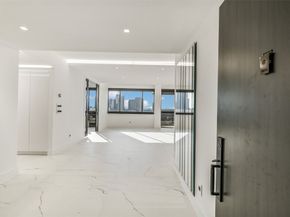 49 Briar Hollow Lane 1904, Houston TX 77027