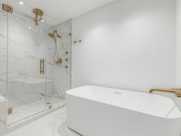 49 Briar Hollow Lane 1904, Houston TX 77027