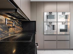 49 Briar Hollow Lane 1904, Houston TX 77027