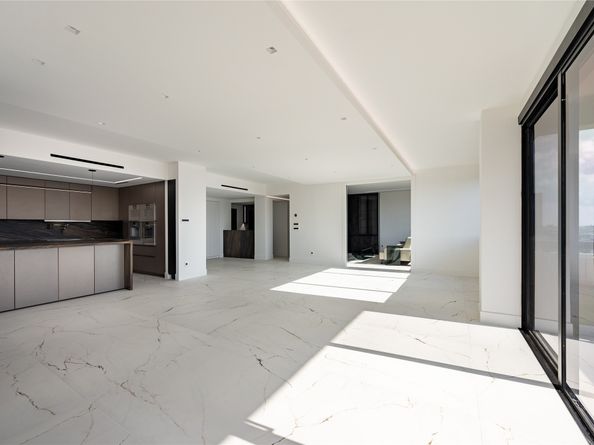 49 Briar Hollow Lane 1904, Houston TX 77027