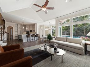 7 Club Oak Court, Kingwood TX 77339