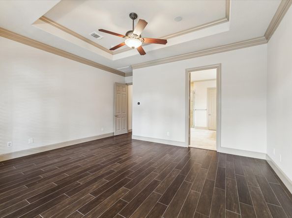 7 Club Oak Court, Kingwood TX 77339