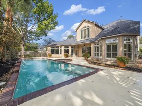 7 Club Oak Court, Kingwood TX 77339