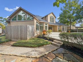 7 Club Oak Court, Kingwood TX 77339