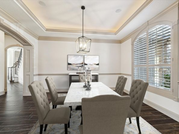 7 Club Oak Court, Kingwood TX 77339