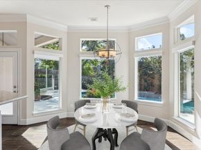 7 Club Oak Court, Kingwood TX 77339