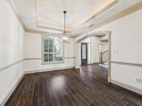 7 Club Oak Court, Kingwood TX 77339