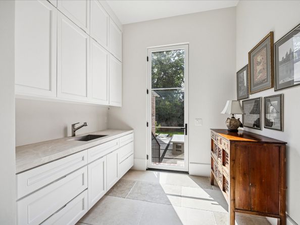 7 Hedwig Shadows Drive, Houston TX 77024