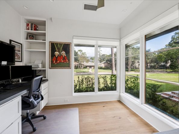 7 Hedwig Shadows Drive, Houston TX 77024