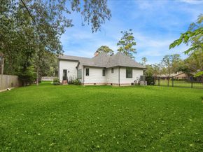 7 Hedwig Shadows Drive, Houston TX 77024