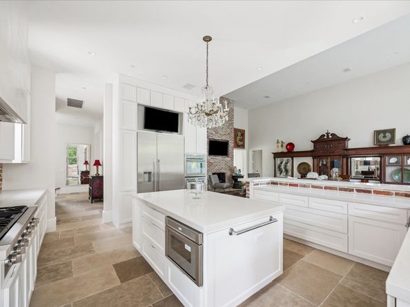 7 Hedwig Shadows Drive, Houston TX 77024