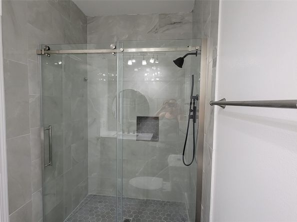 2209 S Braeswood Boulevard 33F, Houston TX 77030