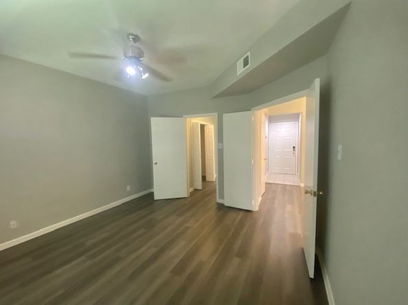 2209 S Braeswood Boulevard 33F, Houston TX 77030