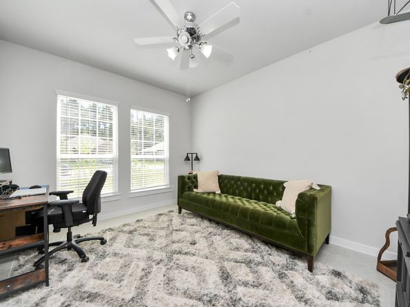 297 Gallant Fox Way, New Caney TX 77357