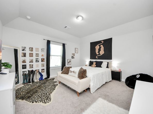 297 Gallant Fox Way, New Caney TX 77357