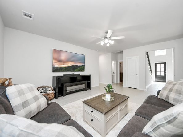 297 Gallant Fox Way, New Caney TX 77357