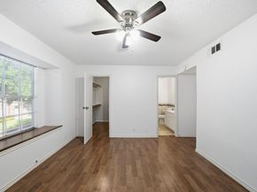 11002 Hammerly Boulevard 27, Houston TX 77043