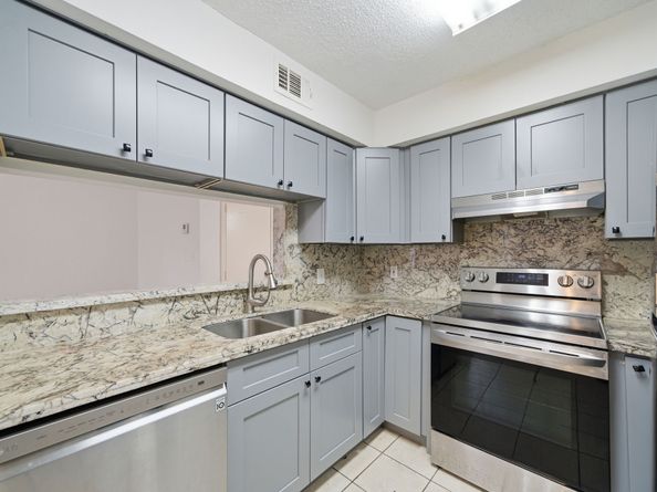 11002 Hammerly Boulevard 27, Houston TX 77043