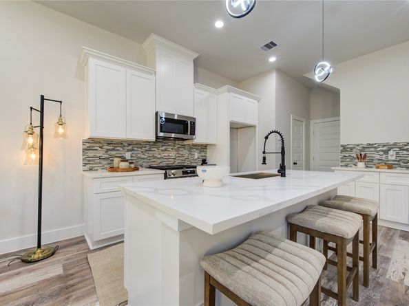 890 Paul Quinn Street, Houston TX 77091