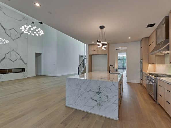 18 Squire Creek Way, Spring TX 77389