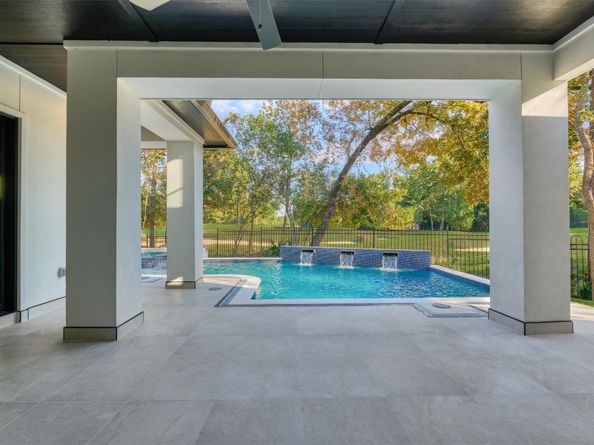 18 Squire Creek Way, Spring TX 77389