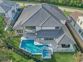 18 Squire Creek Way, Spring TX 77389