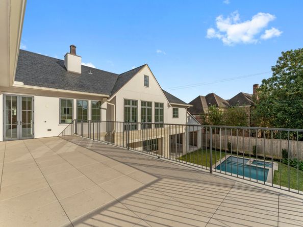 3653 Chevy Chase Drive, Houston TX 77019