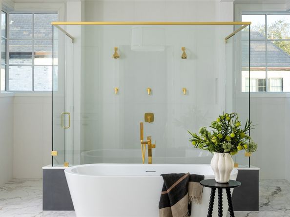 3653 Chevy Chase Drive, Houston TX 77019