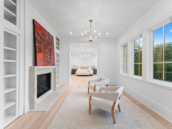 3653 Chevy Chase Drive, Houston TX 77019