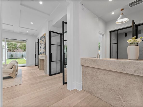 3653 Chevy Chase Drive, Houston TX 77019